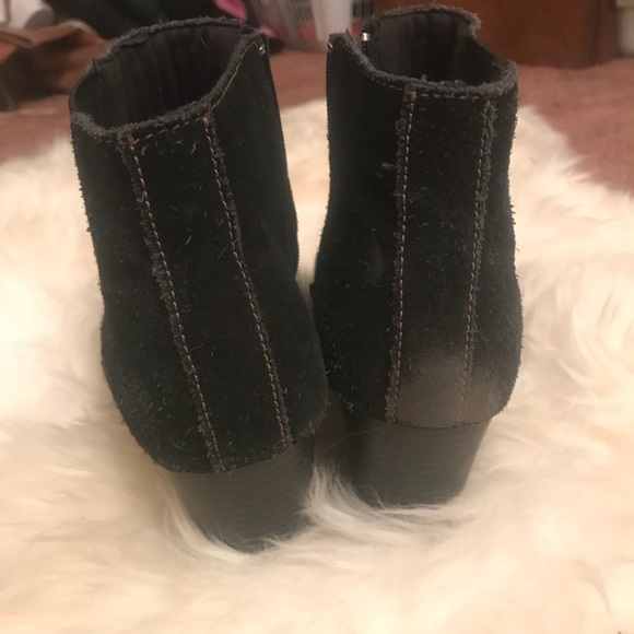 Clark’s booties - Picture 2 of 4